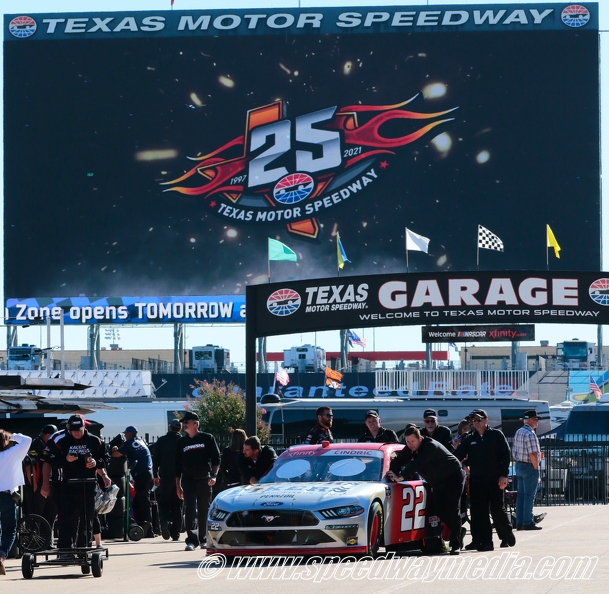 Andy's Frozen Custard 335 - Texas Motor Speedway - sm 11 - Ron Olds  .JPG