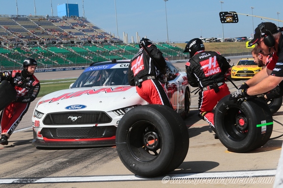 Cole Custer pit stop
